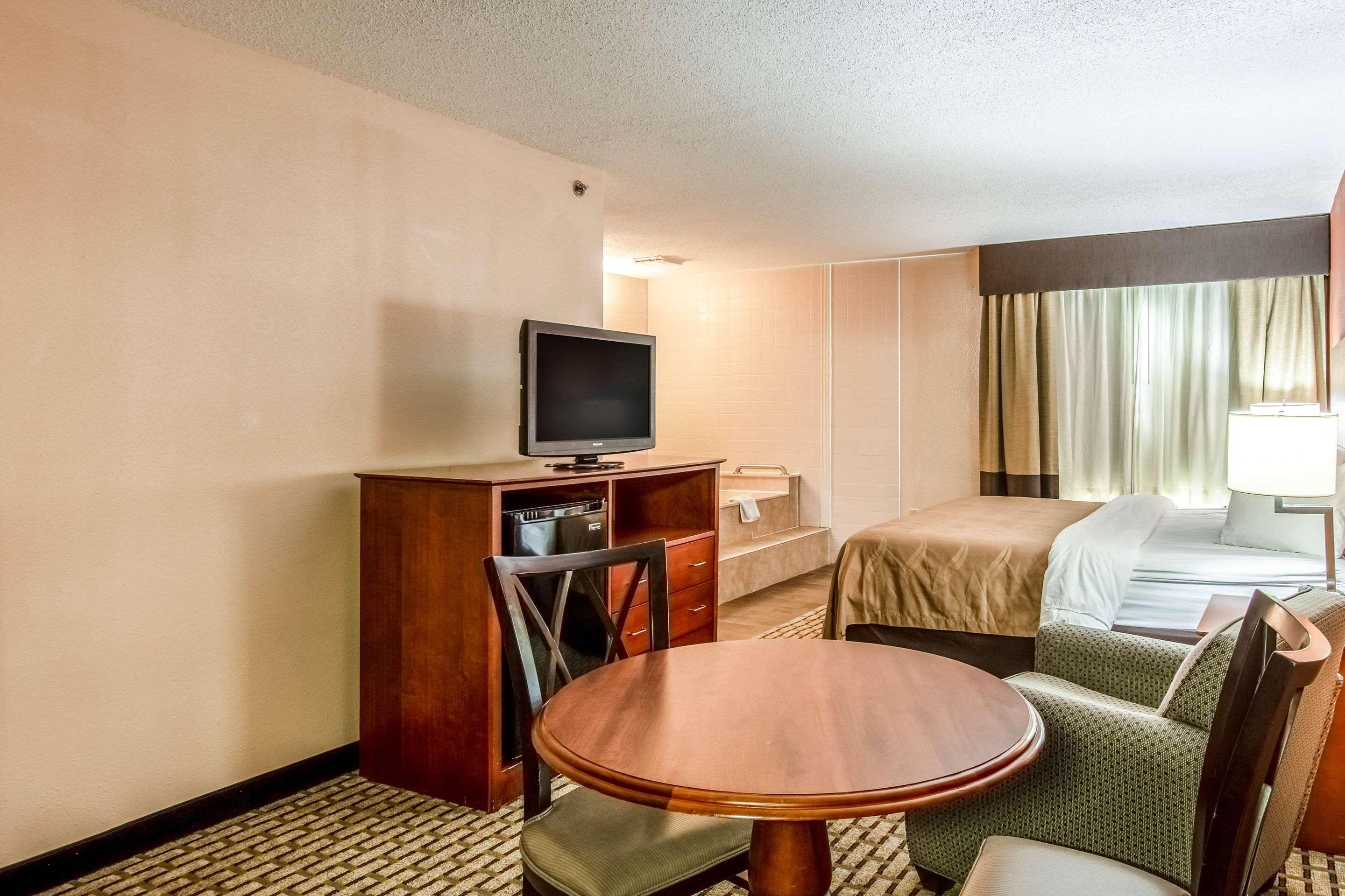 Country Inn & Suites By Radisson, Muskegon, Mi Eksteriør bilde