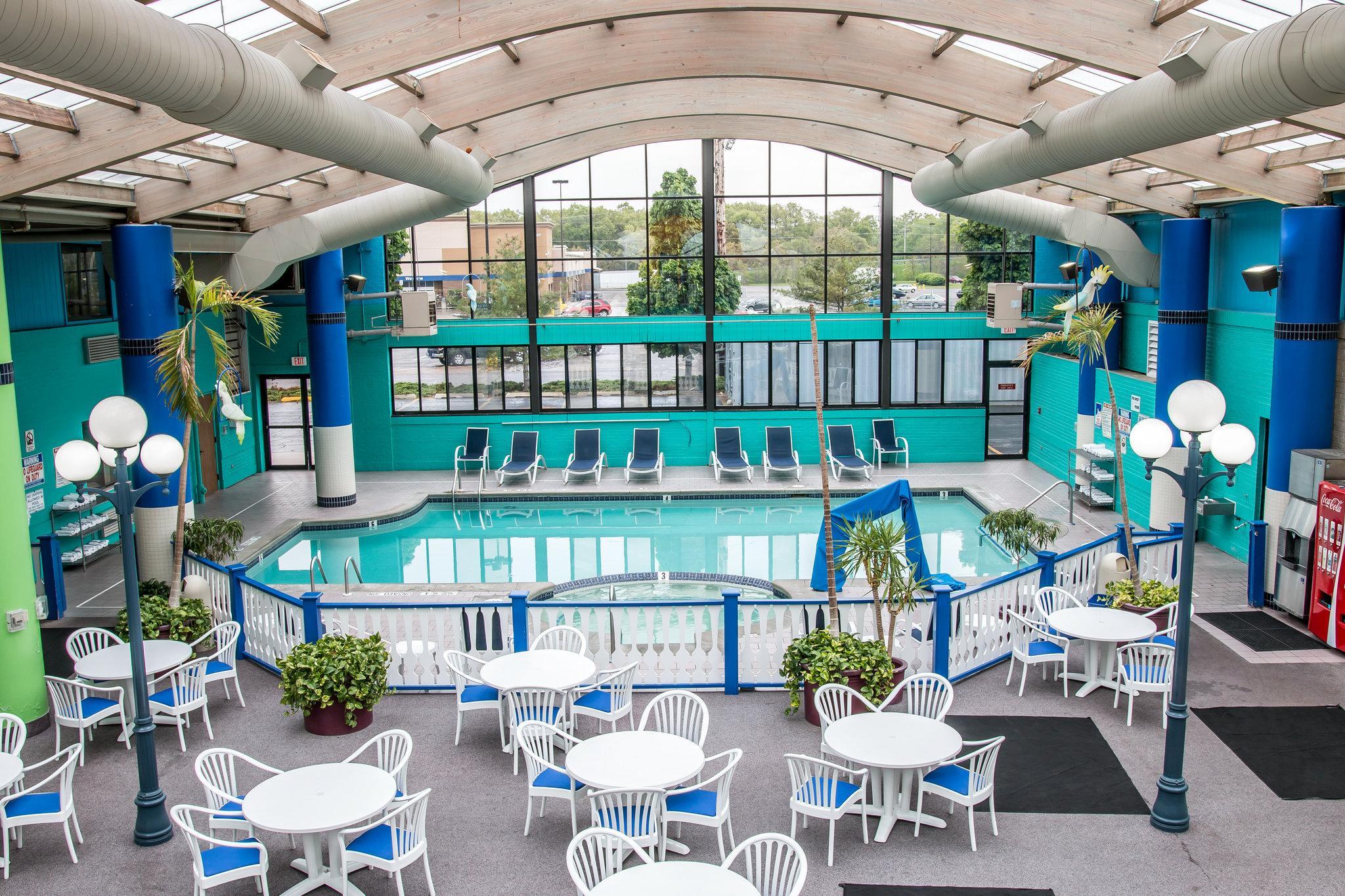 Country Inn & Suites By Radisson, Muskegon, Mi Eksteriør bilde